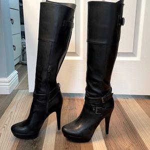Knee High Guess Boots. Size 7.